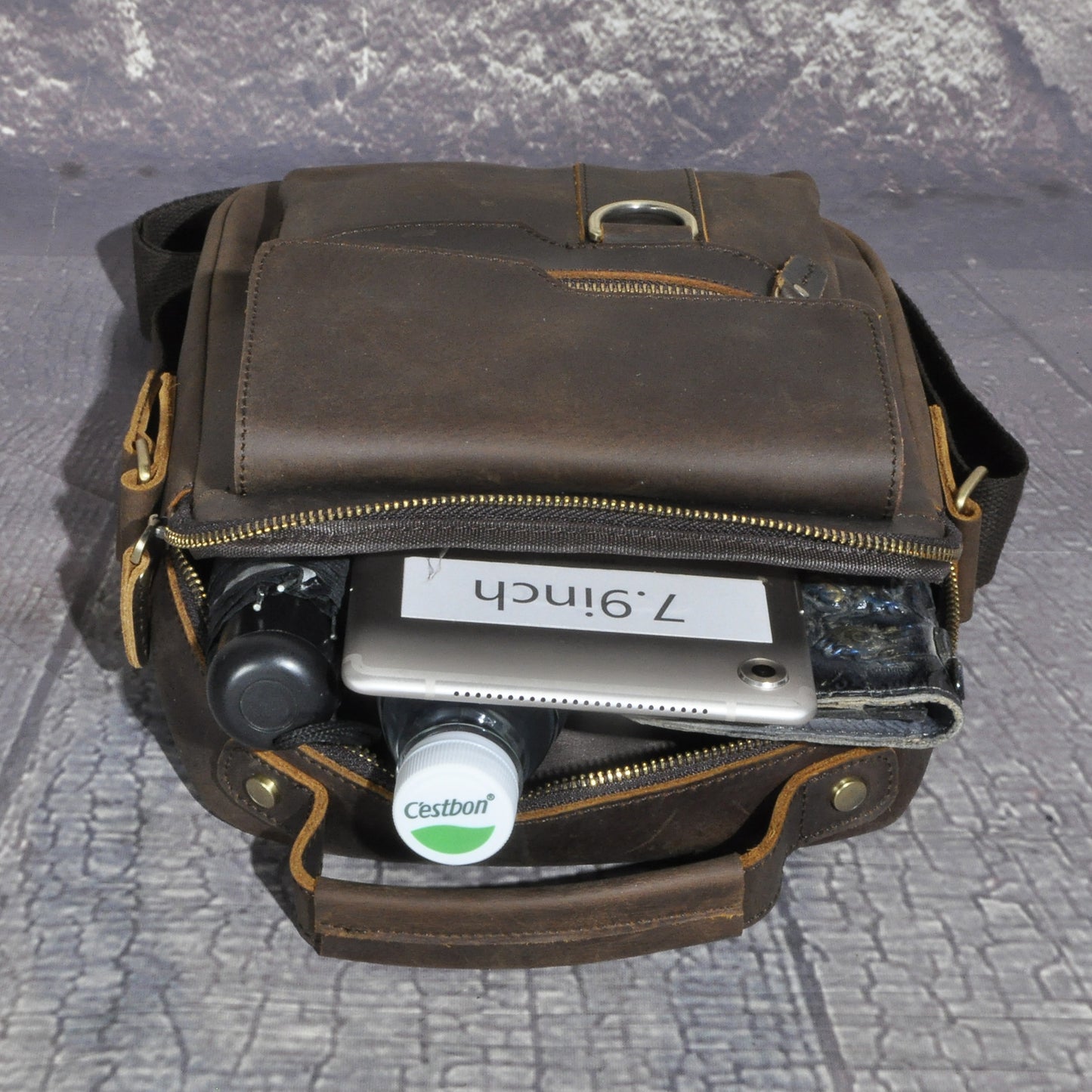 Men's Shoulder Bag Genuine Cowhide Leather Retro Outdoor Travel Crossbody Bag for Men
