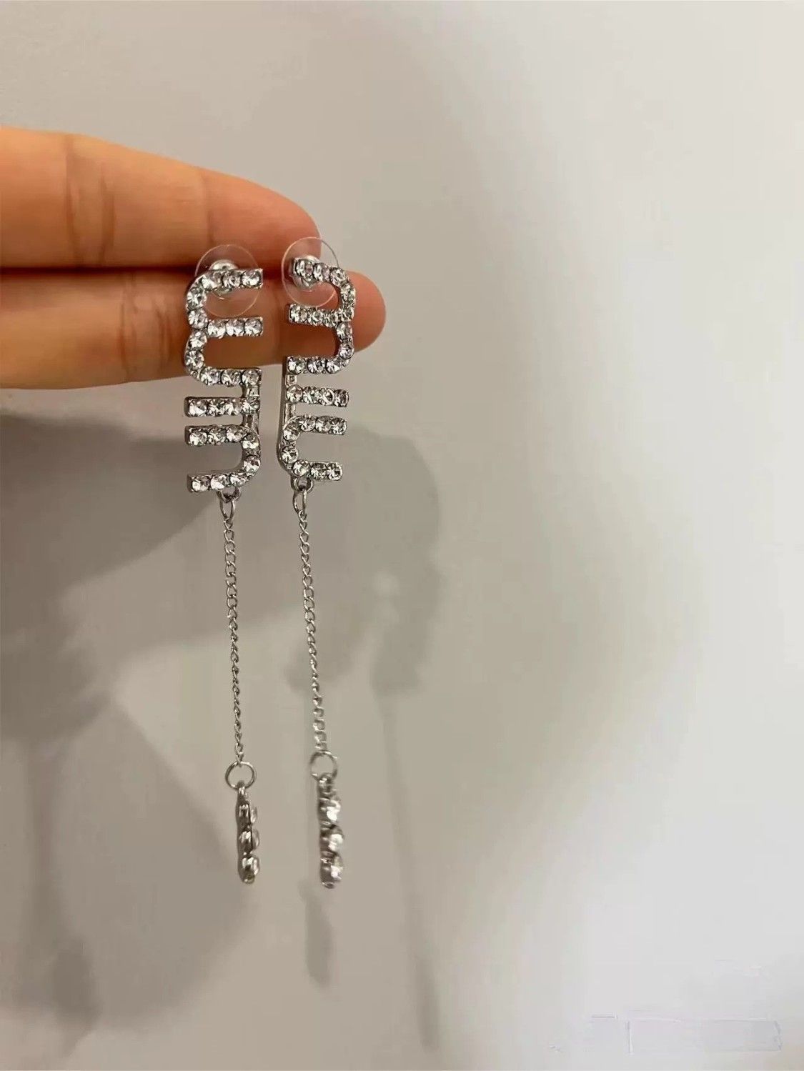 MiuMiu レディーファッション高級感耳飾り 気質 精緻女性イヤリング EH0231