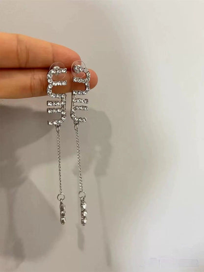 MiuMiu レディーファッション高級感耳飾り 気質 精緻女性イヤリング EH0231