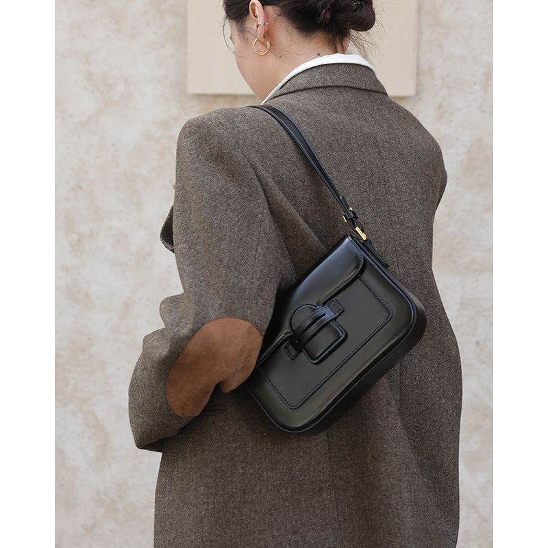 Genuine leather women's bag Underarm bag Cowhide crossbody bag Retro messenger bag Shoulder bag that goes with anything.Pochette