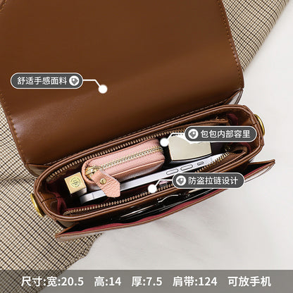 Women's crossbody bag fashion genuine leather bag saddle bag high quality shoulder bag that goes with anything. Pochette