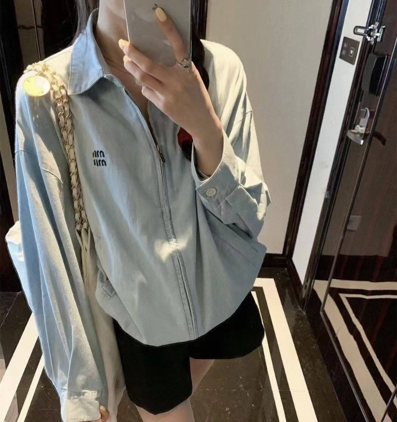 MIUMIU長袖ジャケット クールカジュアル  女性おしゃれ上着 SY0364