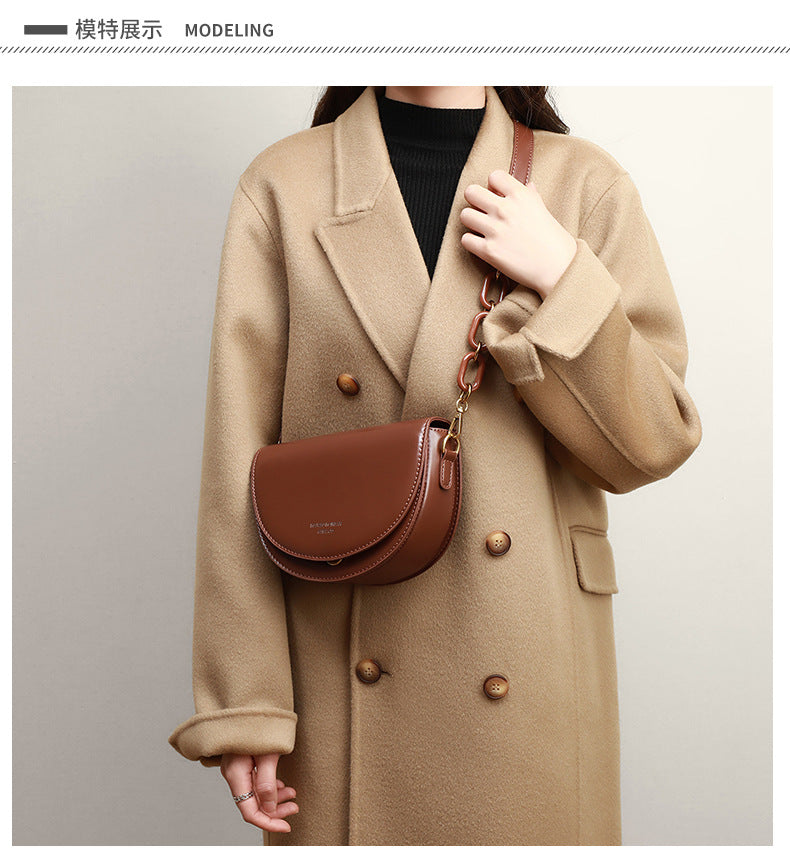 Women's crossbody bag fashion genuine leather bag saddle bag high quality shoulder bag that goes with anything. Pochette