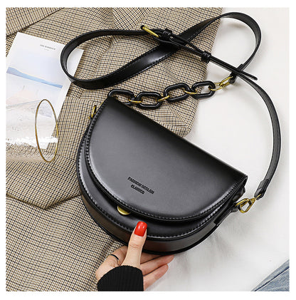 Women's crossbody bag fashion genuine leather bag saddle bag high quality shoulder bag that goes with anything. Pochette
