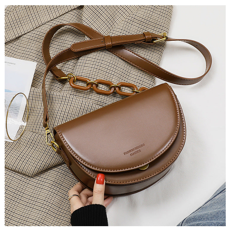 Women's crossbody bag fashion genuine leather bag saddle bag high quality shoulder bag that goes with anything. Pochette
